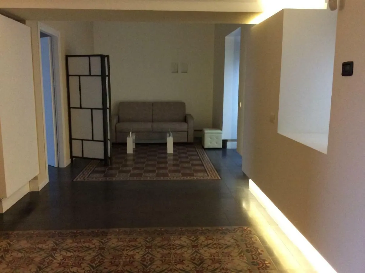 Daire Suite Con Terrazza In Centro Storico Katanya