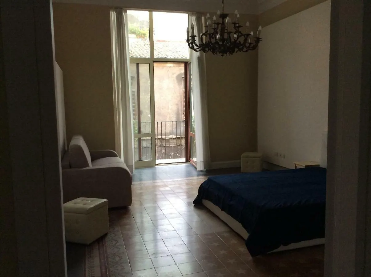 Suite Con Terrazza In Centro Storico Catane 0*,  Italie
