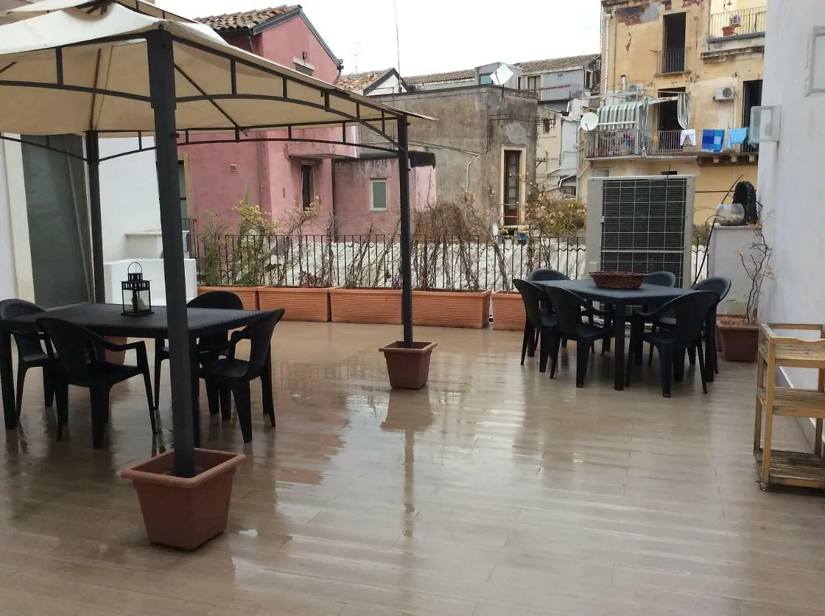 Appartement Suite Con Terrazza In Centro Storico Catane Italie