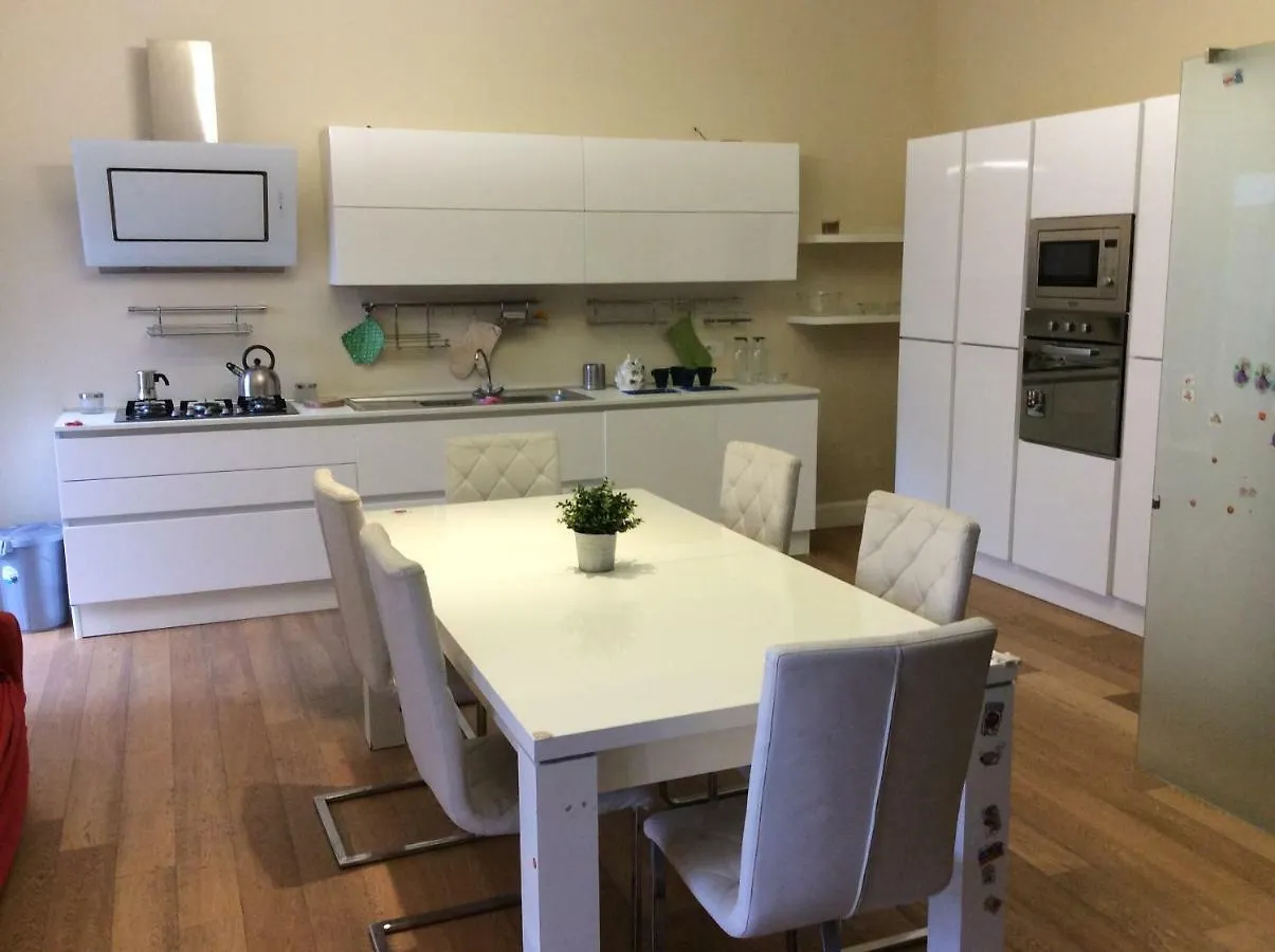 Suite Con Terrazza In Centro Storico Katanya 0*,  İtalya